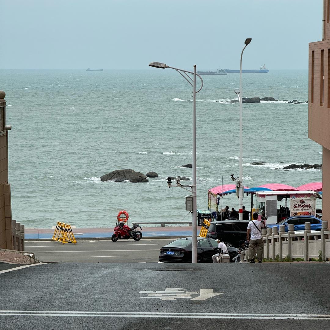 流浪诗人思思
