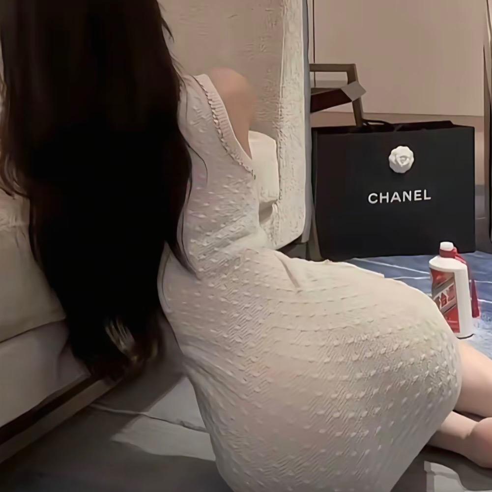 洁白的潮玩馆