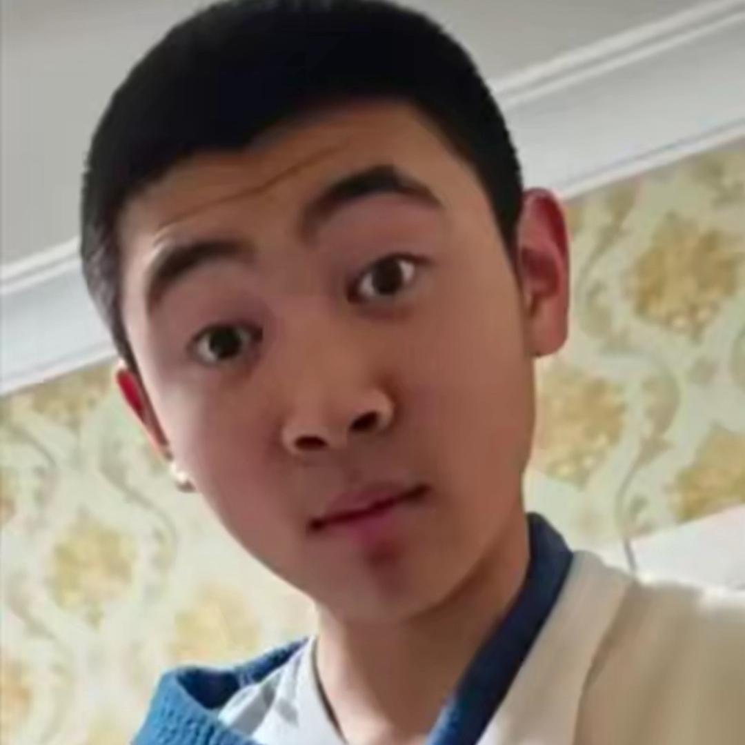 昂子y.
