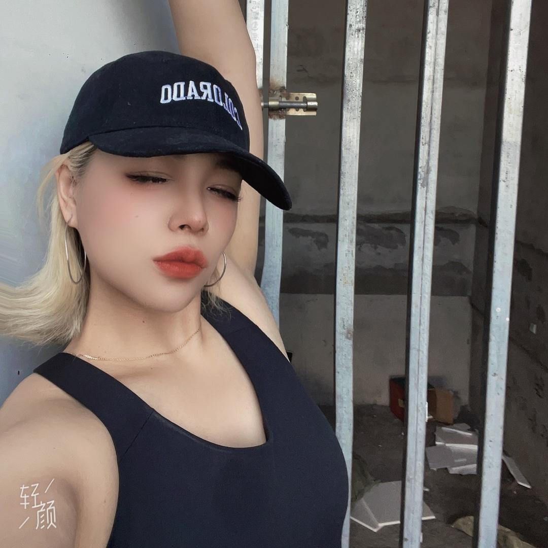 小梦（健身教练）