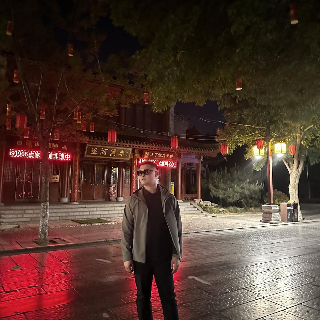 聊城市东昌府区鑫泰居办公家具馆