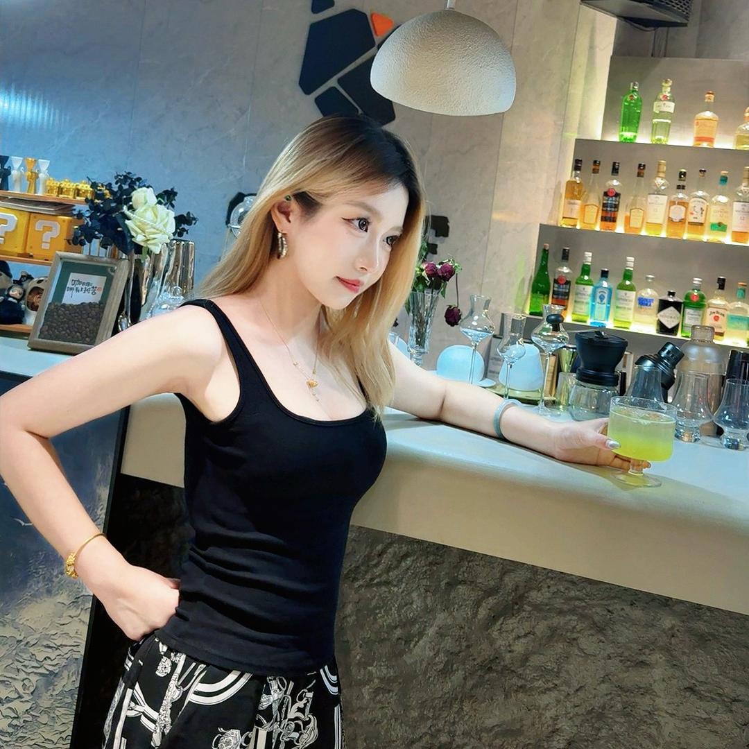 甜美少女程咬金