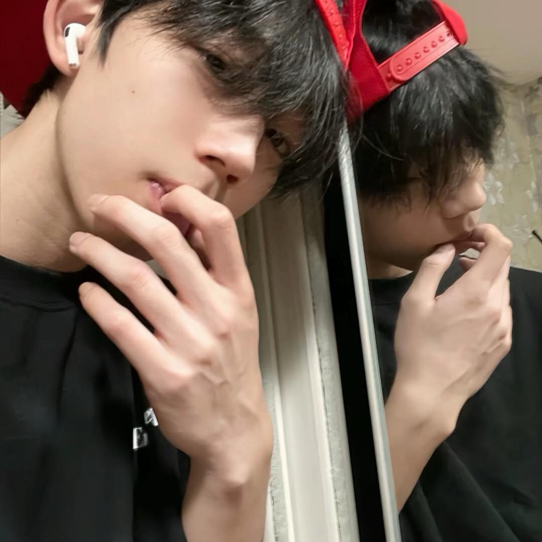 ᴰᵉⁱᵗʸ❤️‍🔥
