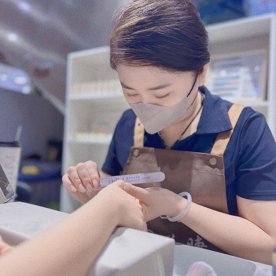 银星一楼文文美甲美睫