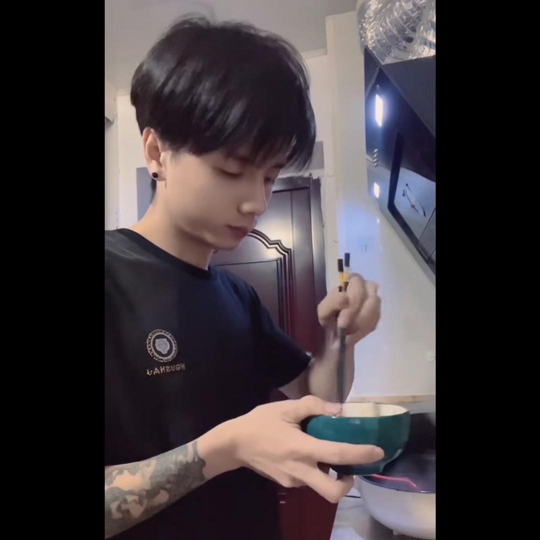 广西🎱阿霖（台球包间出租）