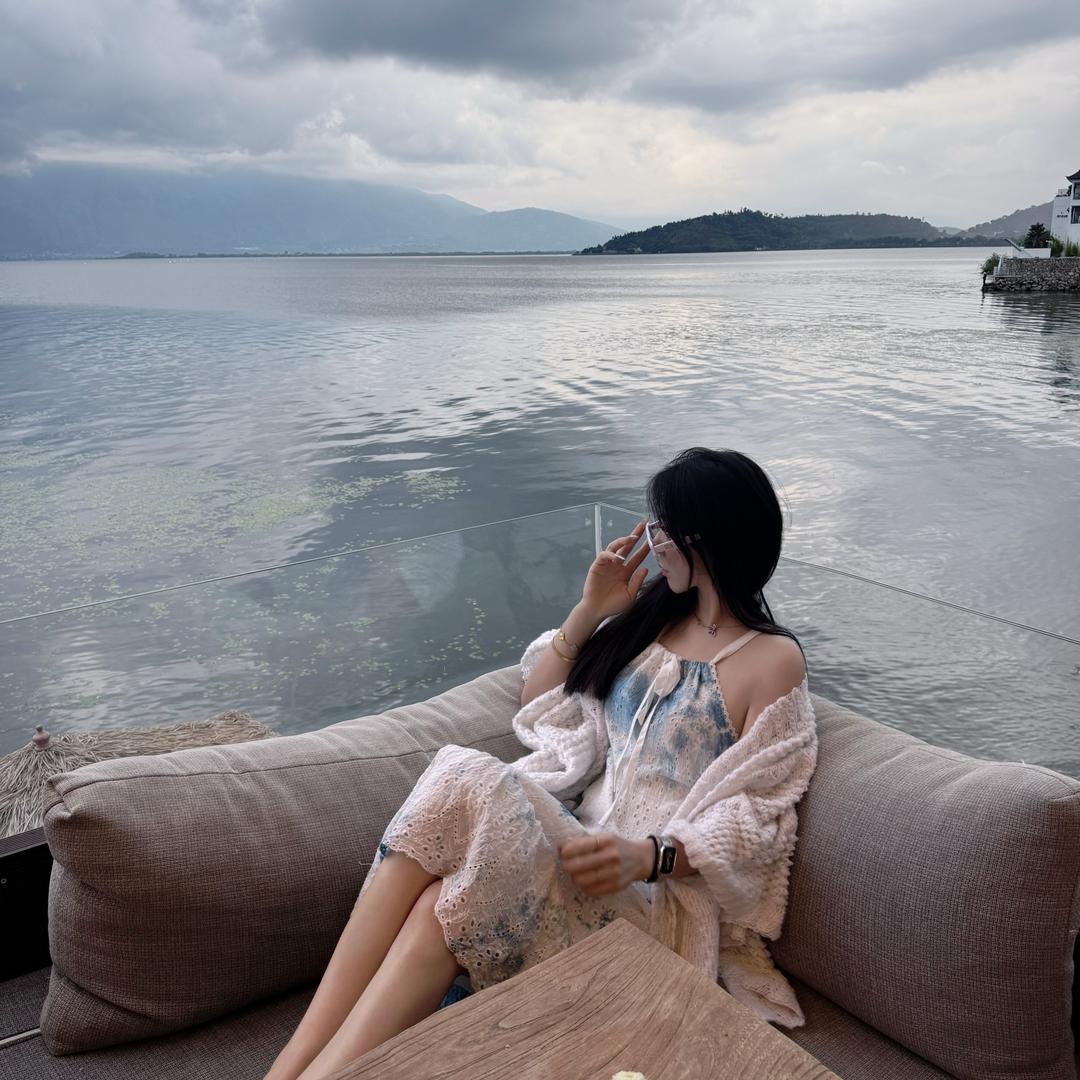 -艾莉丝•