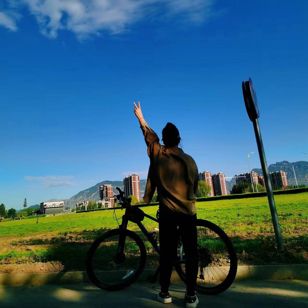 @李子很甜💭
