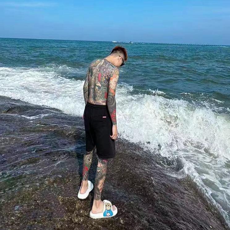 🐯￴