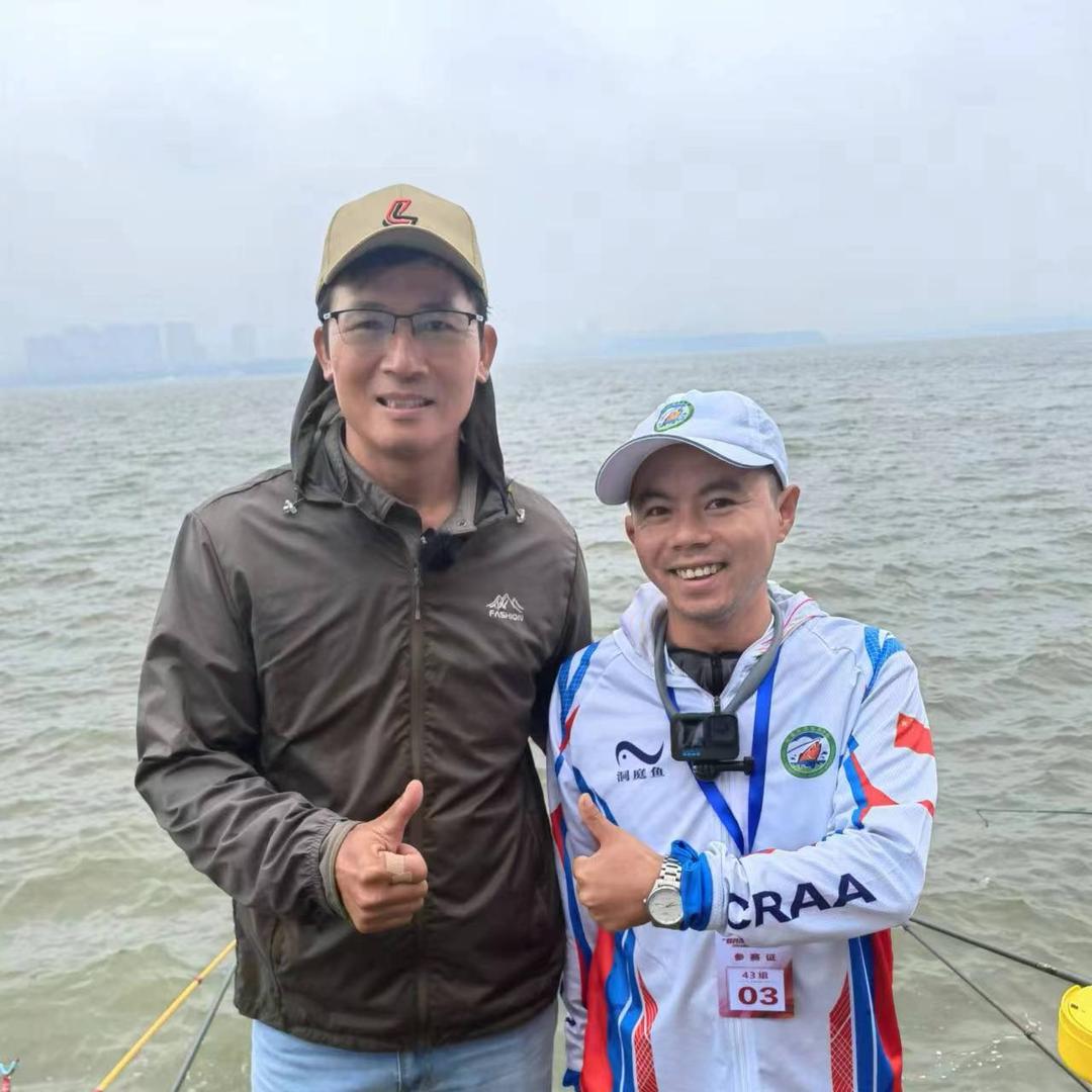 钓鱼人令狐昌杰