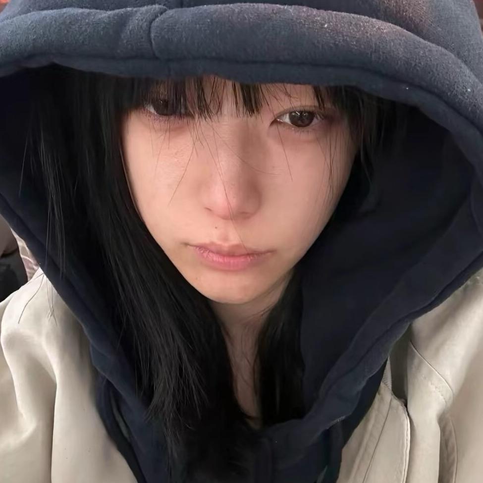 小霖.
