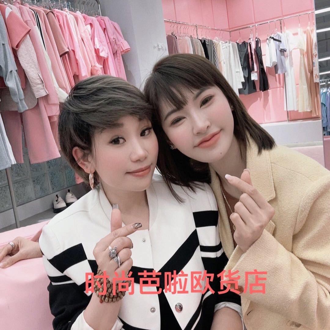 温州时尚芭啦设计师名品店