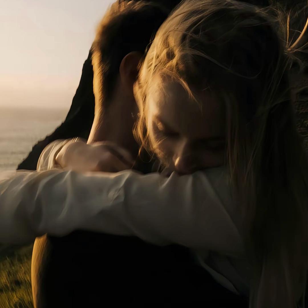 “Lᴀᴛᴇ ᴀᴛ ɴɪɢʜᴛ .