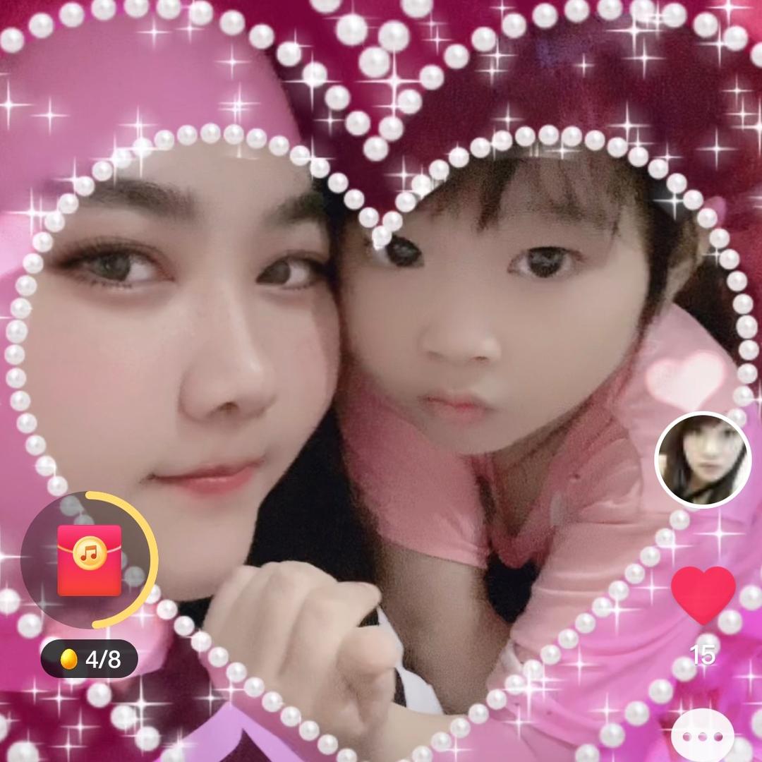 阳光里的女生