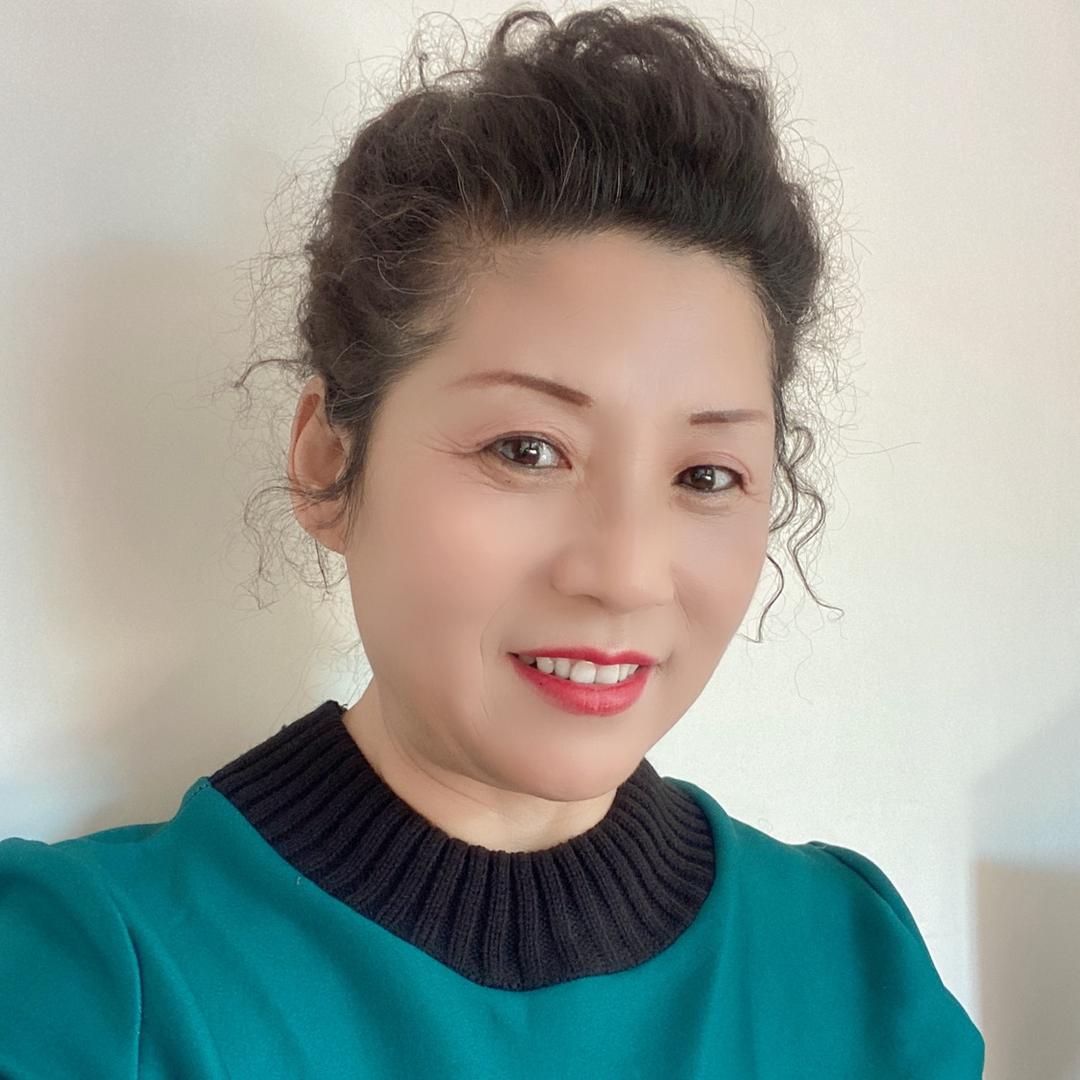 英子
