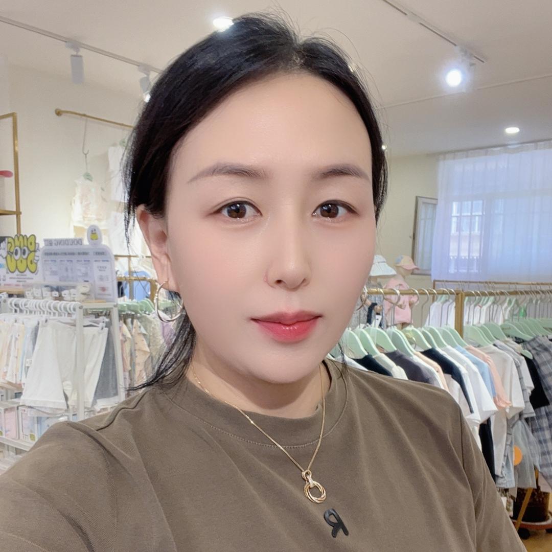 内蒙古阿拉善左旗美爆饰品集合店