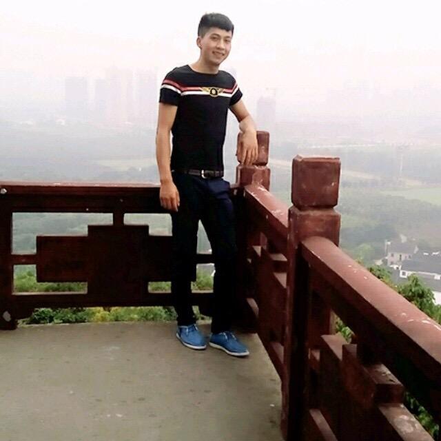 小左吖
