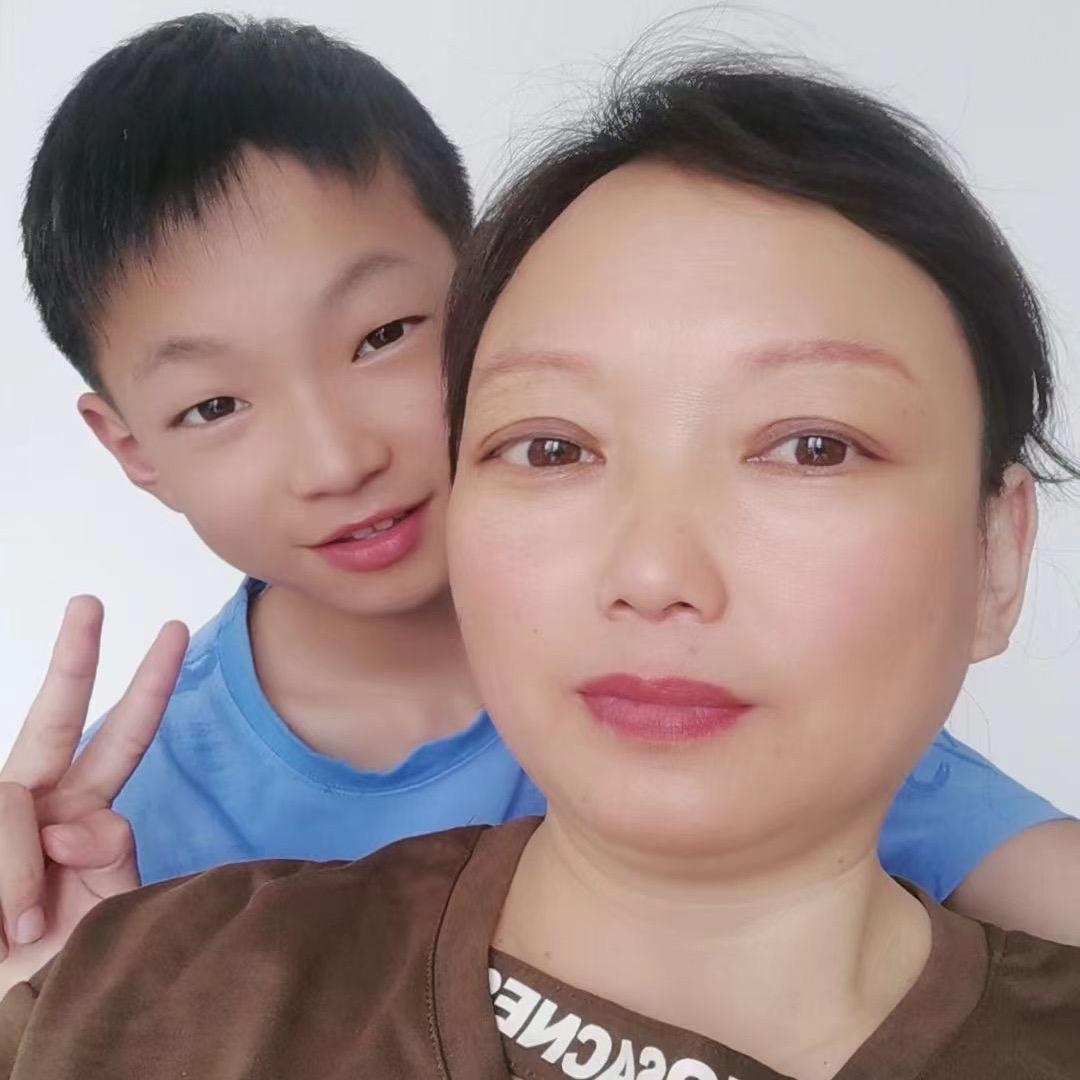 佳佳一家人