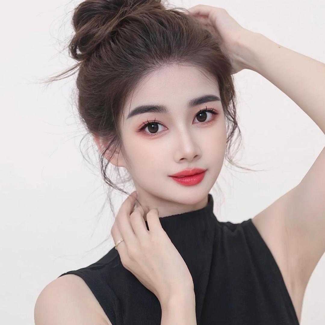 给自己画上一个。