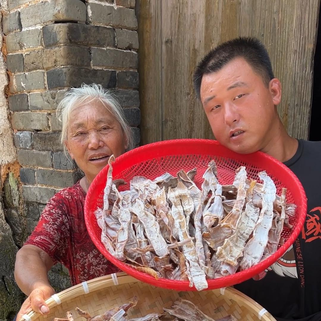 励志小周土特产百货