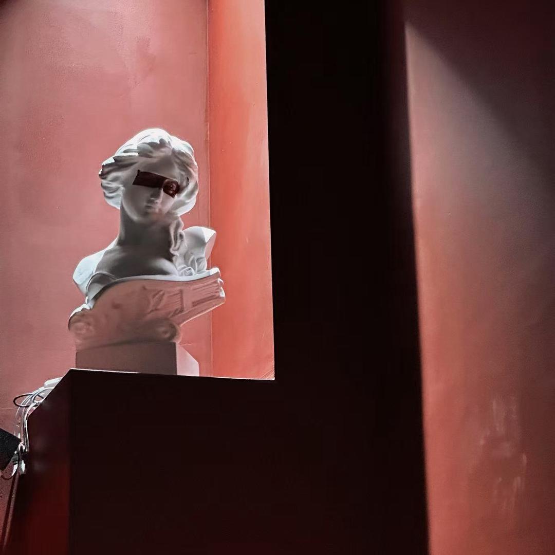 玩游戏的装修佬