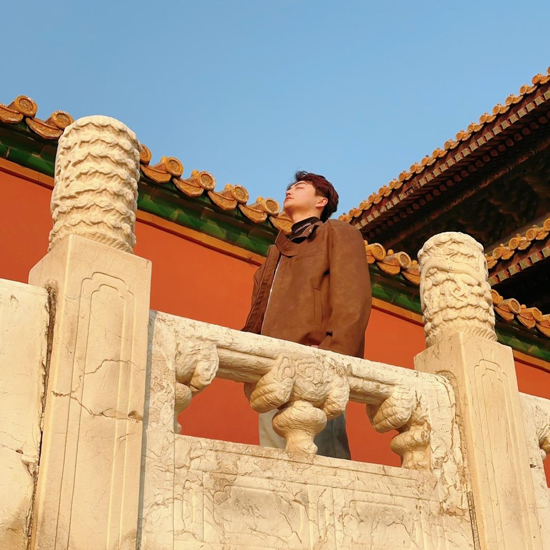 顾离