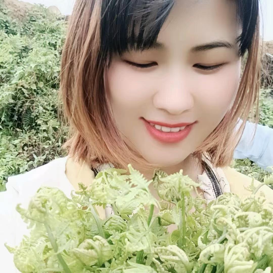 小白   (云南哈尼)