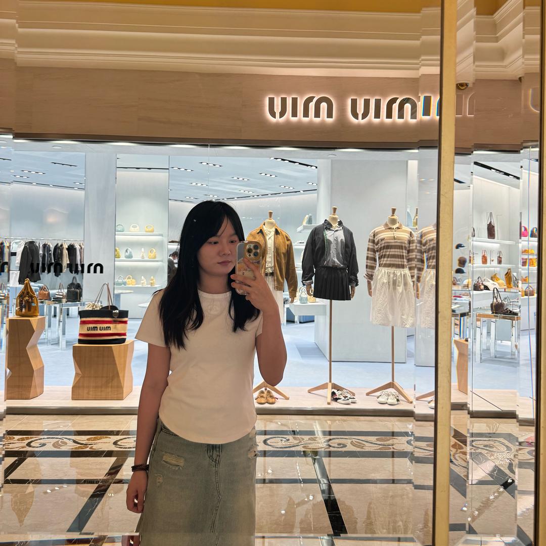 莱斯发型龙湖店行政店长晶晶