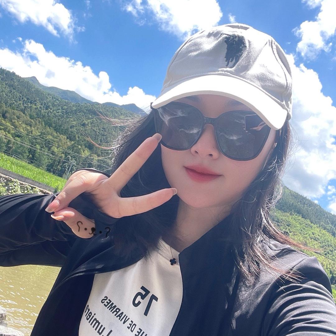 👧静 .距离