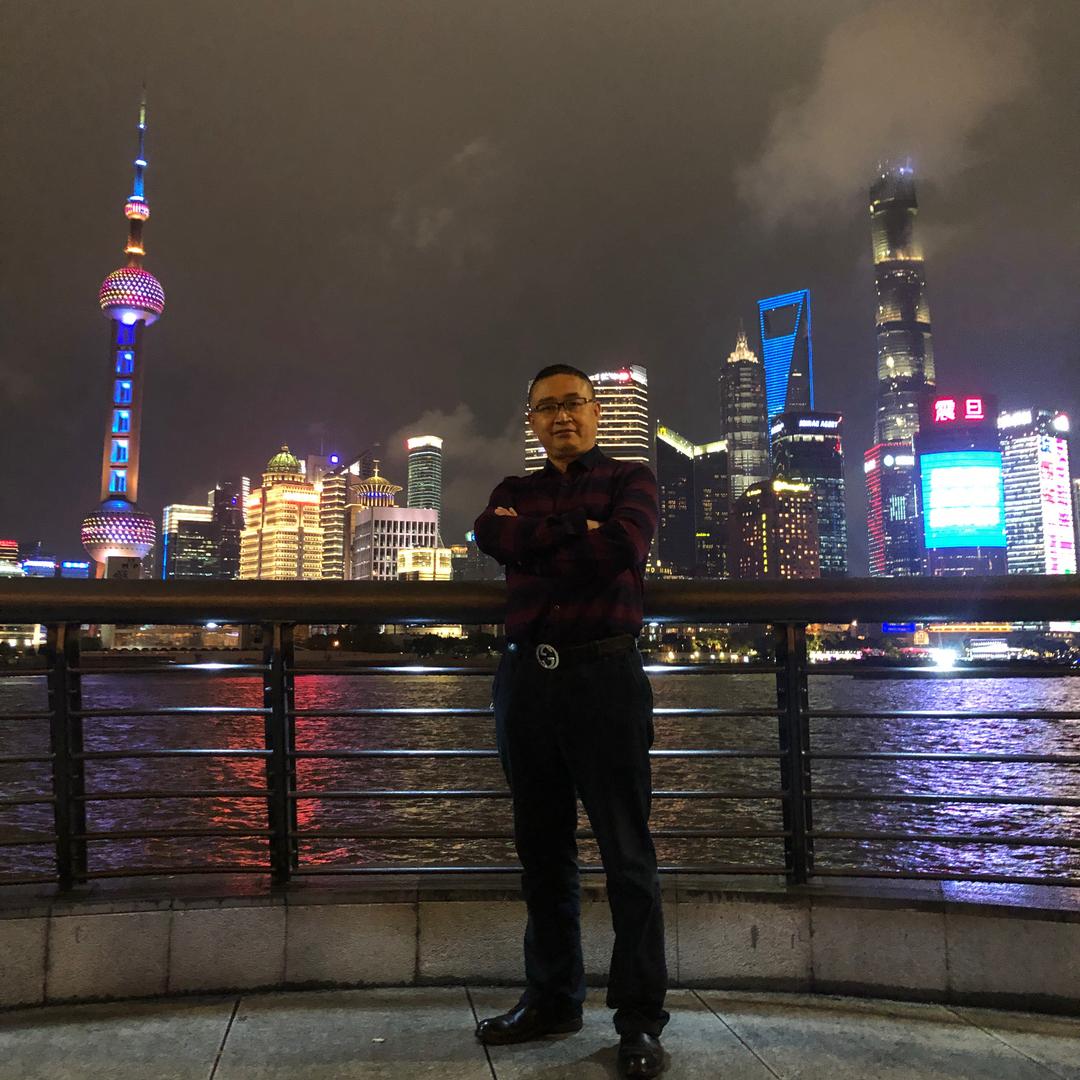 改商务车的老杨