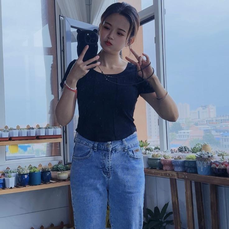 蓝 梅🎤