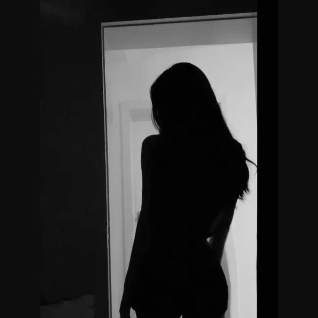 一个卖内裤的公主