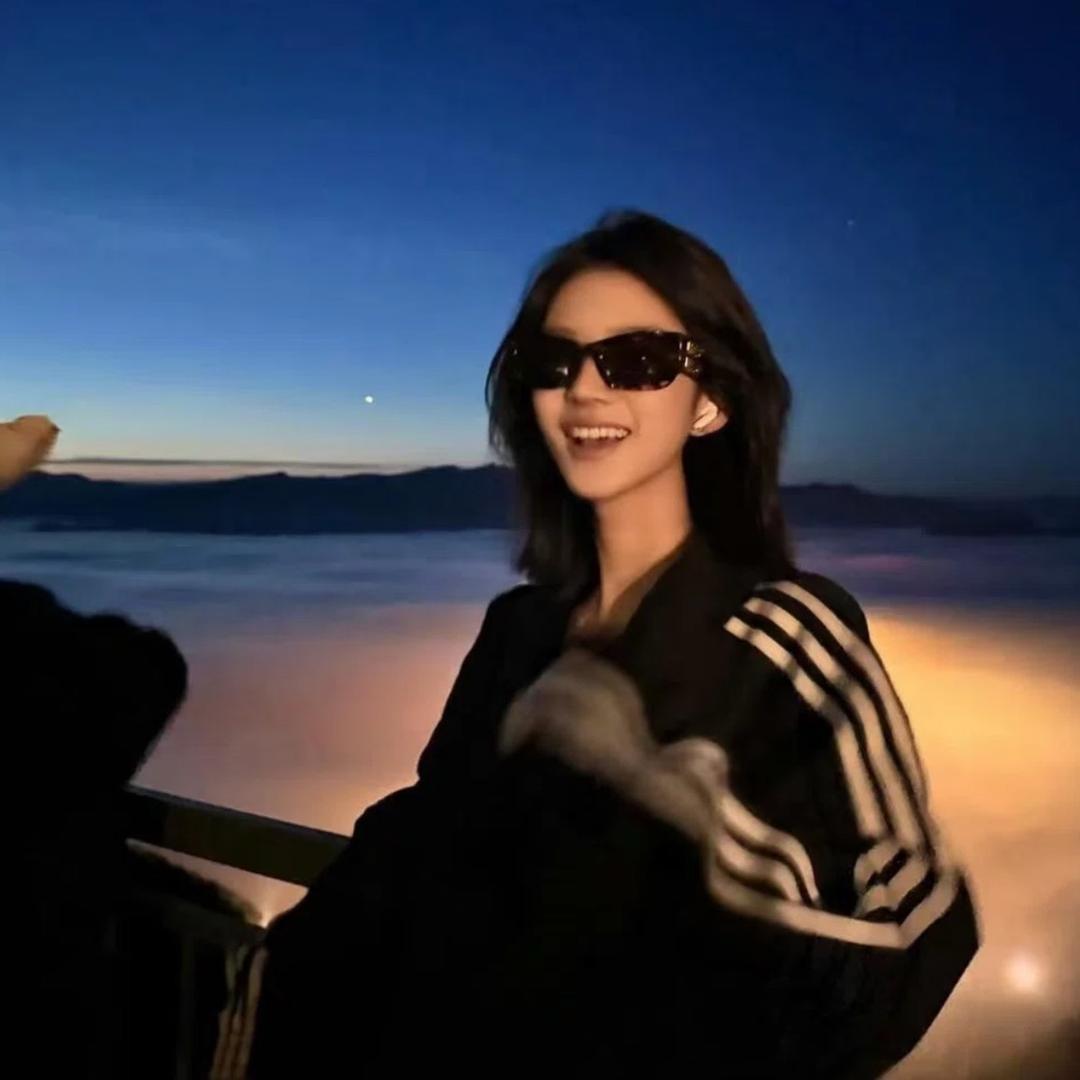 𝟳𝗶𝘃𝗲𝗿.