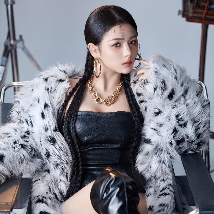 黄嘚瑟💃🏻