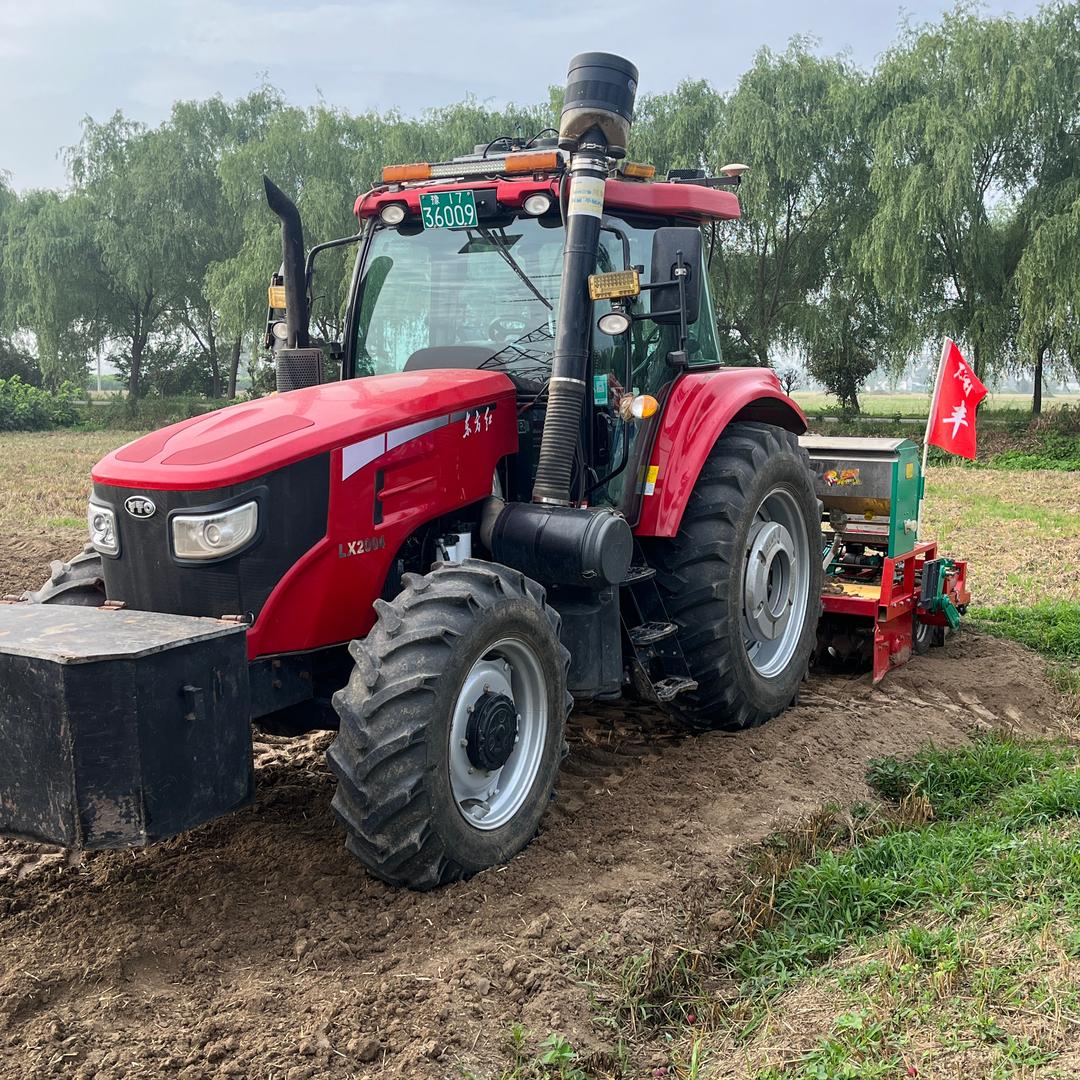 云飞跨区犁地播种