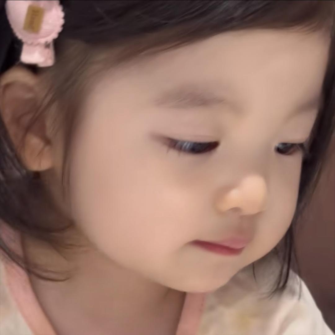 呃呃……