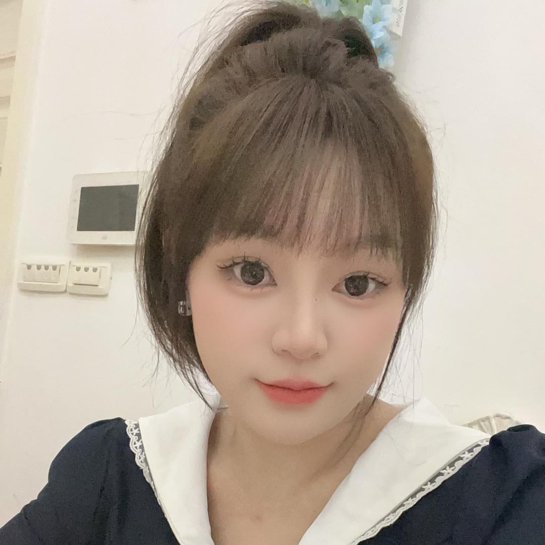依依