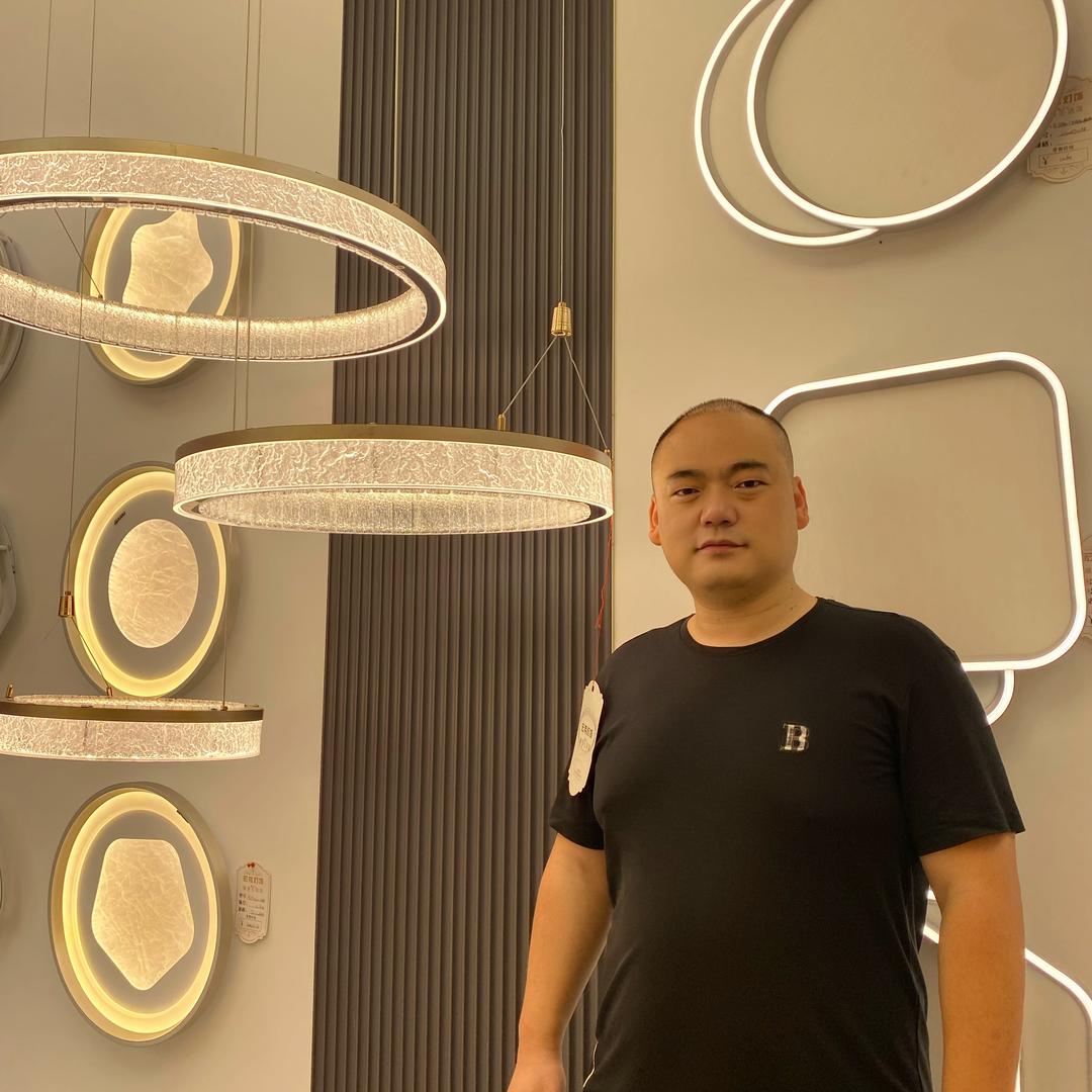 宏伟灯饰家居生活馆