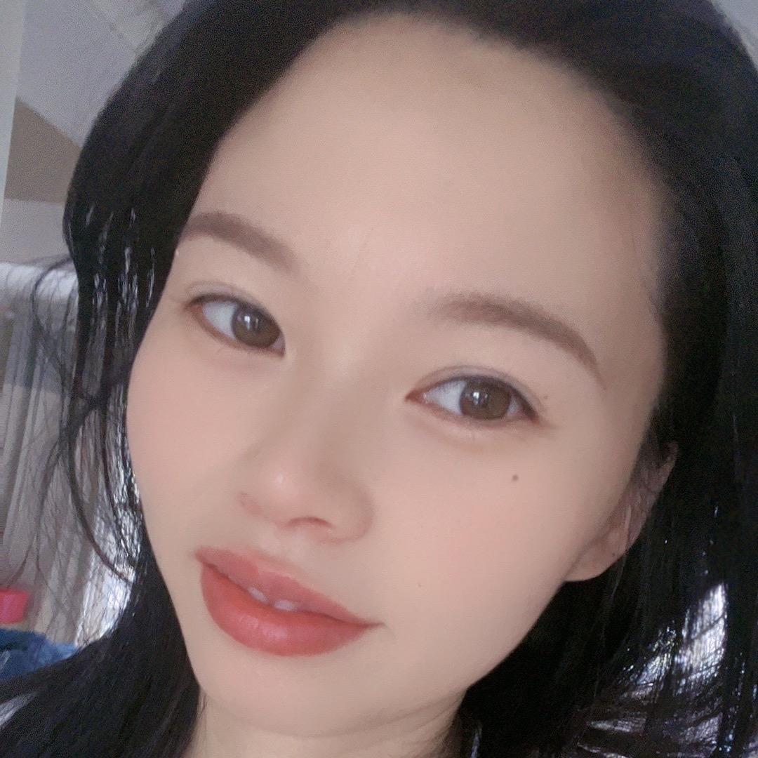 素颜严严
