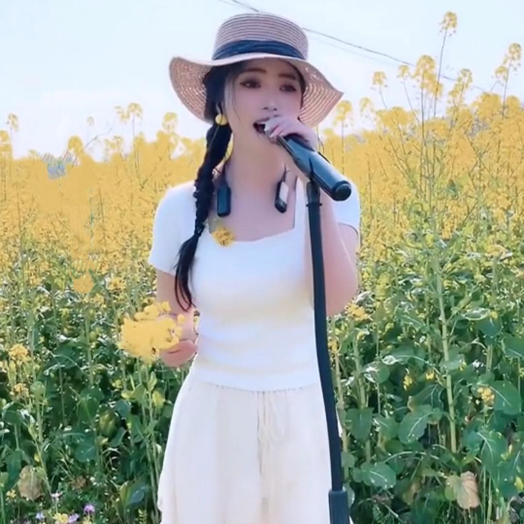迪娜🎤⁸¹⁰（每天18点30分直播）