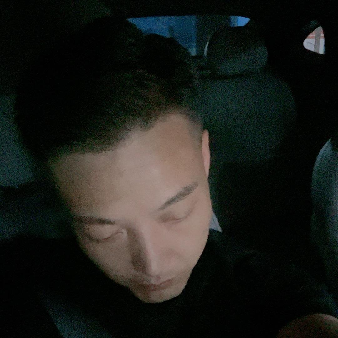 蜉 蝣