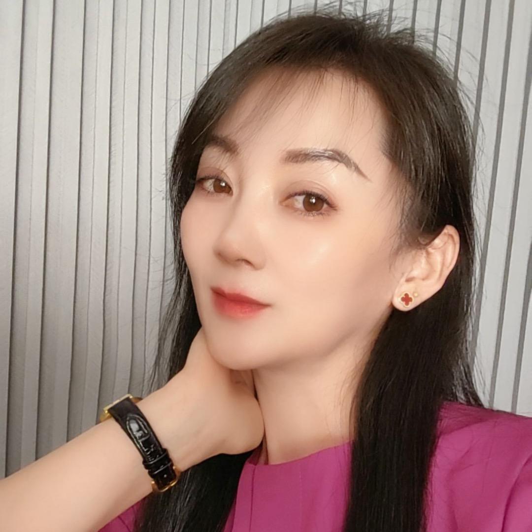 鑫岚婚纱美妆