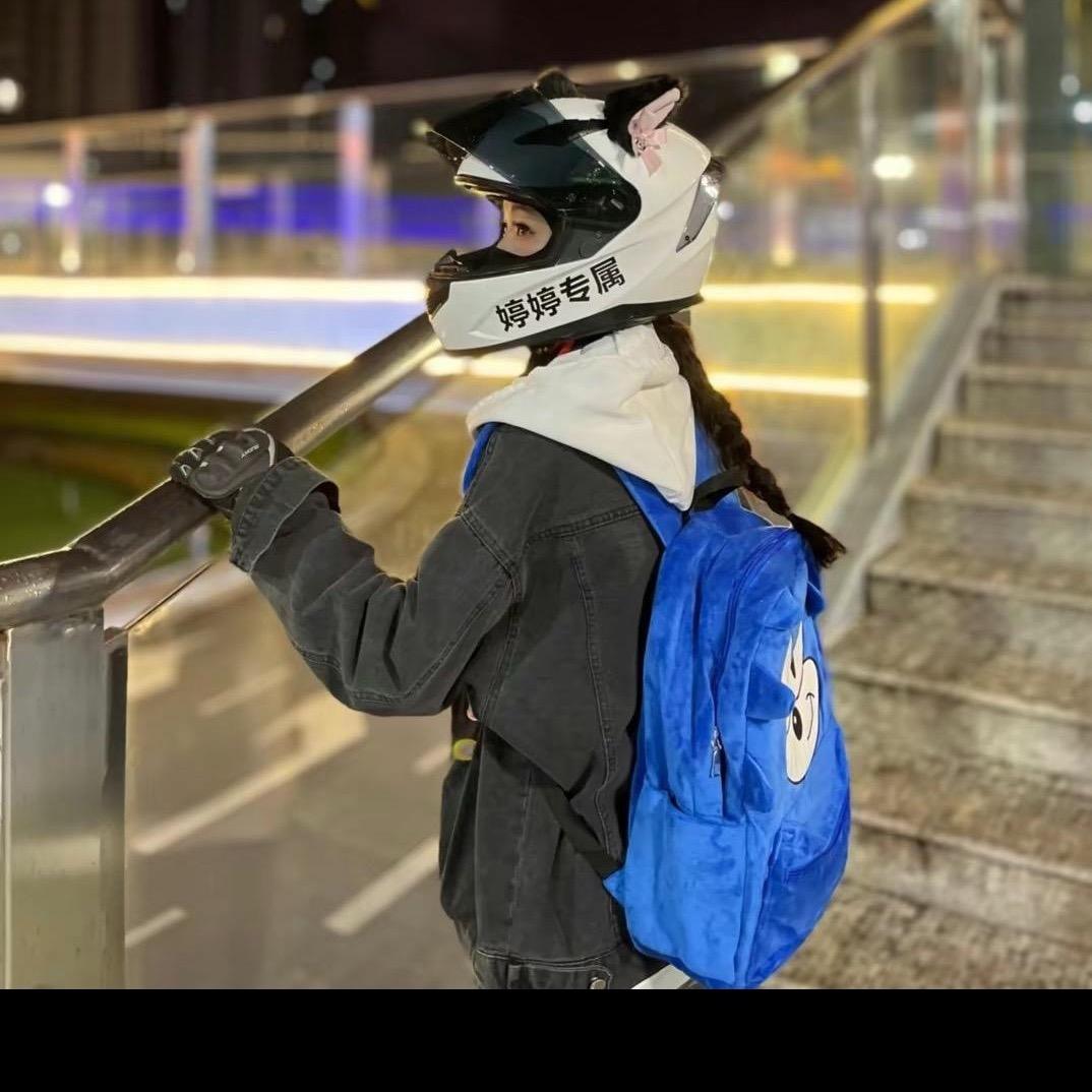 一只狒狒ya