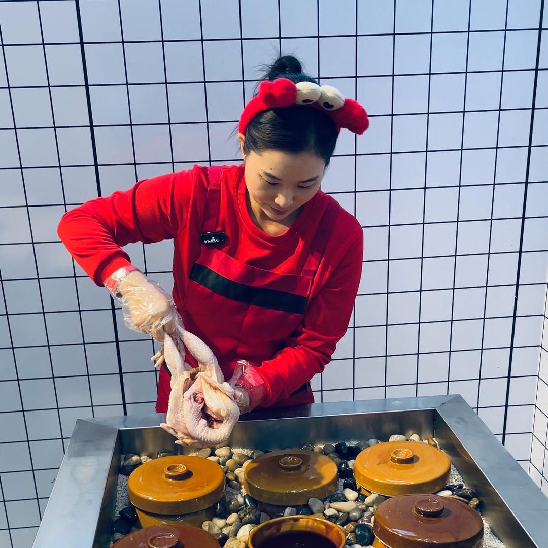 李认真餐饮店