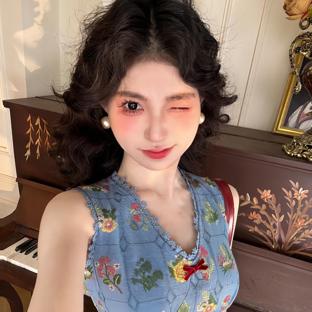 张诗诗复古女装穿搭