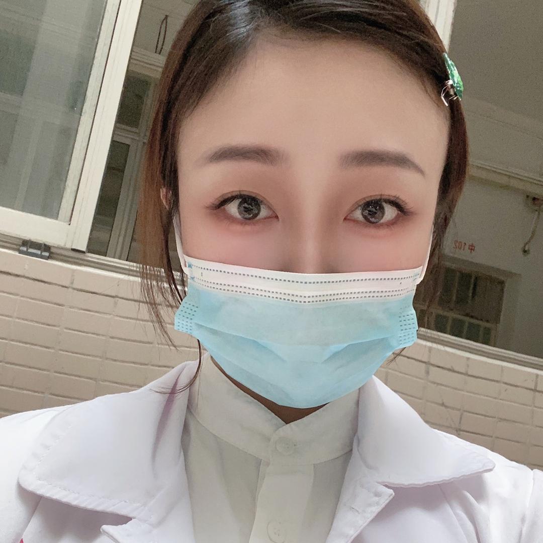 陈惠爷（原创珠宝设计，服装，健康变美）