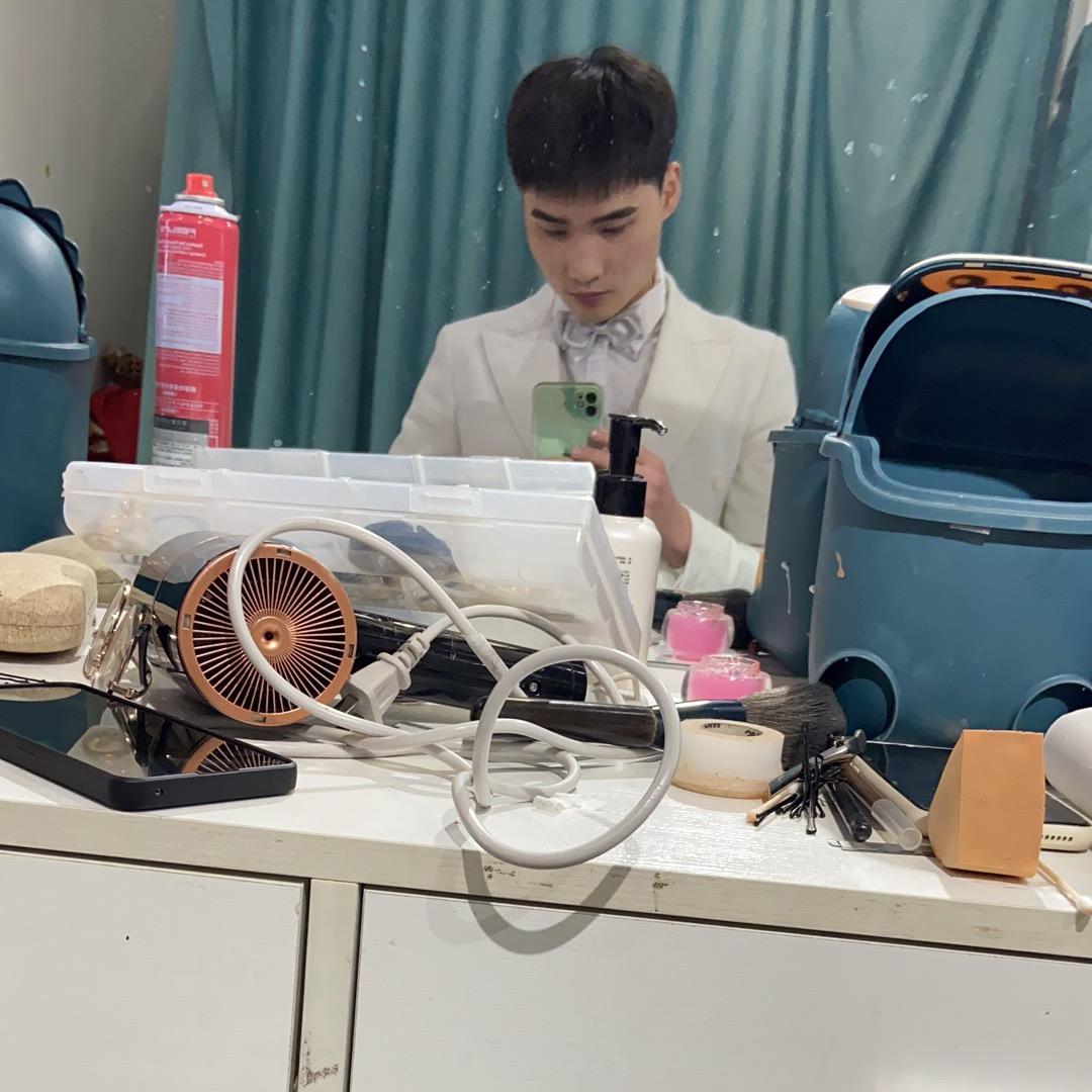 阿龙_