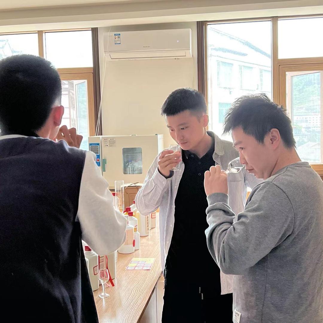 秘世国