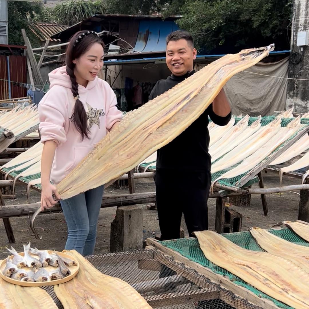 刀疤哥堂妹-晓玲