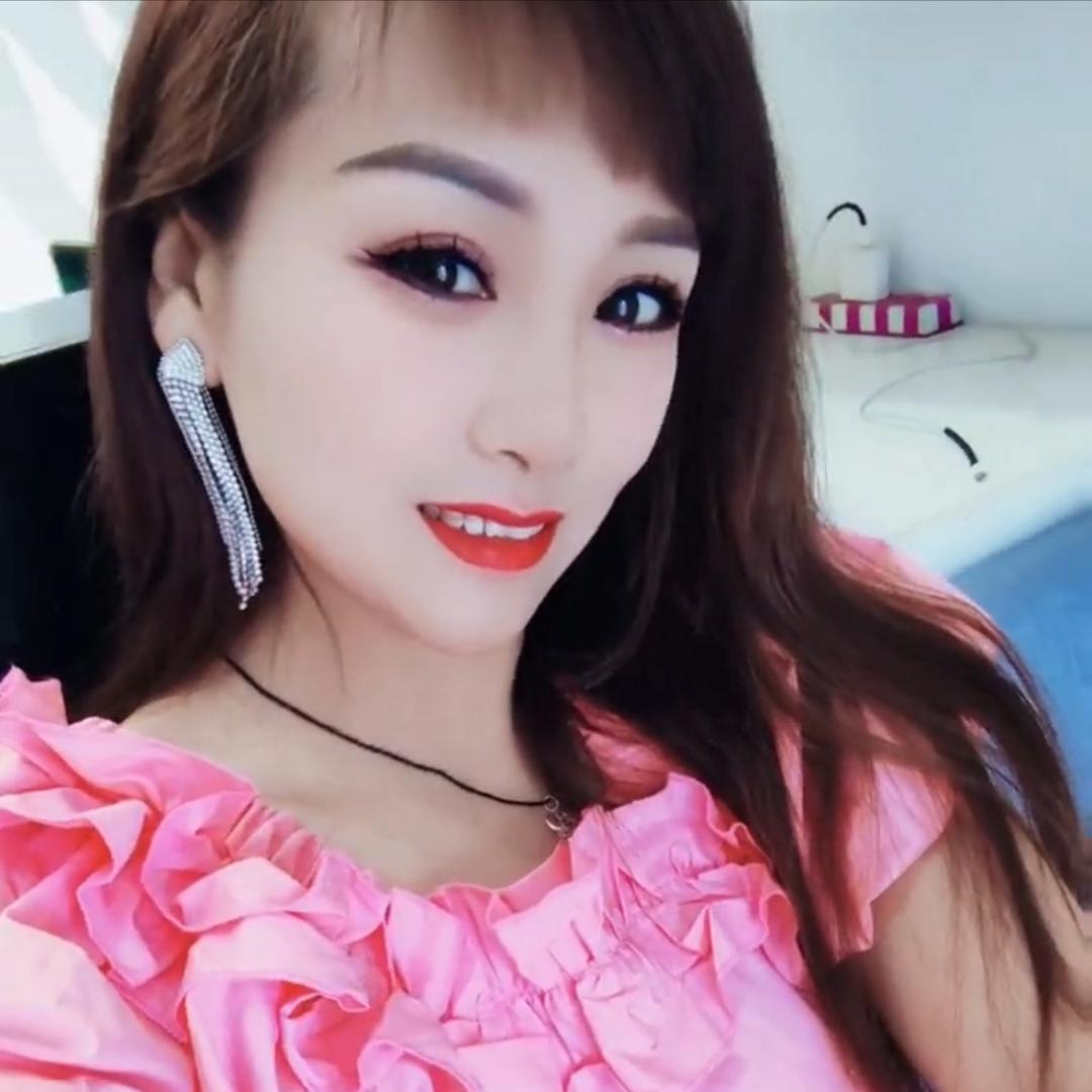 晓艺穿搭