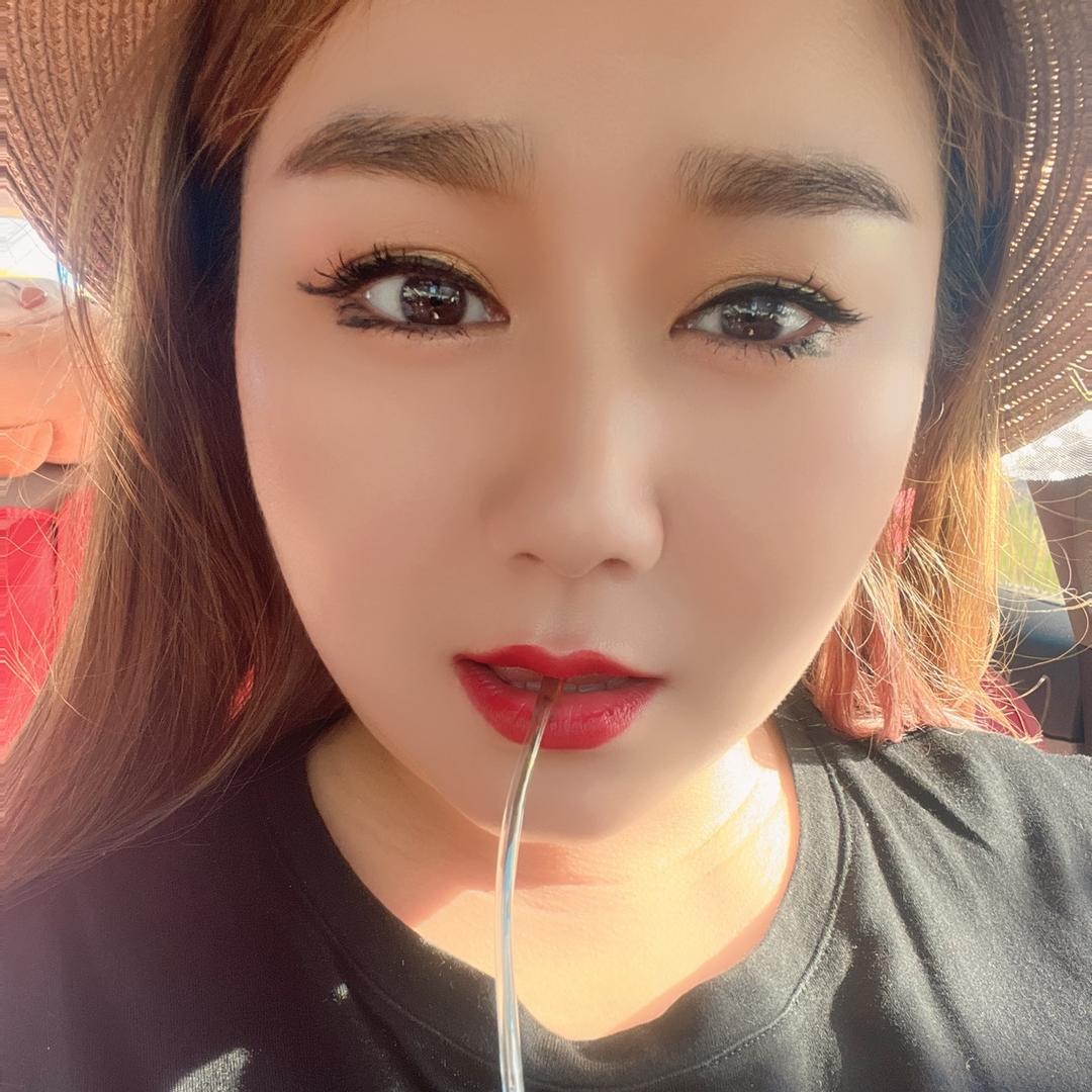 村花她姐。